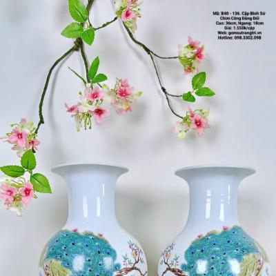 Cặp bình sứ hoạ tiết Chim Công Đăng Đối - sản phẩm trang trí nhà cừa ý nghĩa và độc đáo